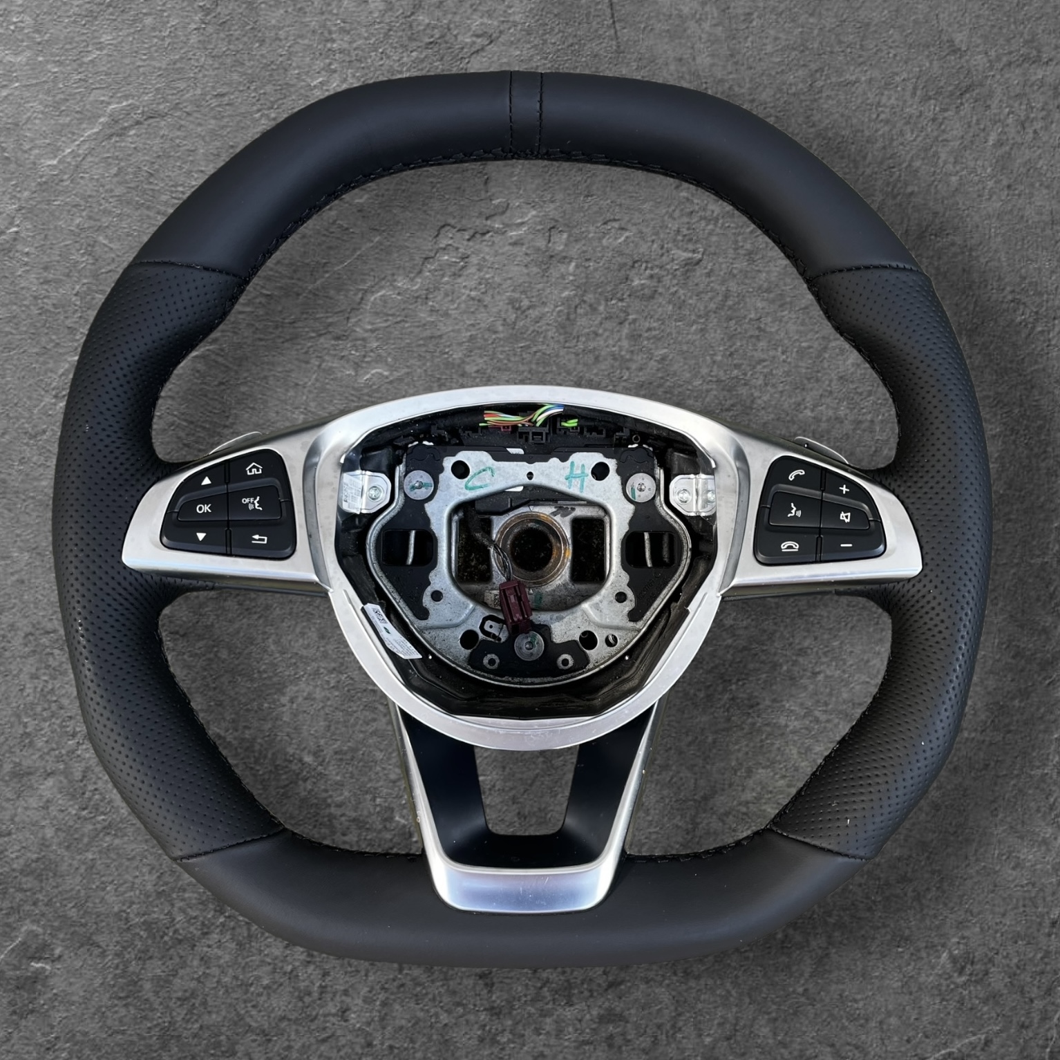 MERCEDES AMG C63 W205 E CLASS W213 A45 W176 PADDLE SHIFTERS FLAT TOP & BOTTOM - Image 2